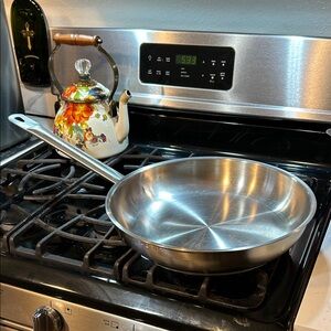 Vollrath Centurion restaurant quality Stainless Steel Frying Pan, heavy duty.